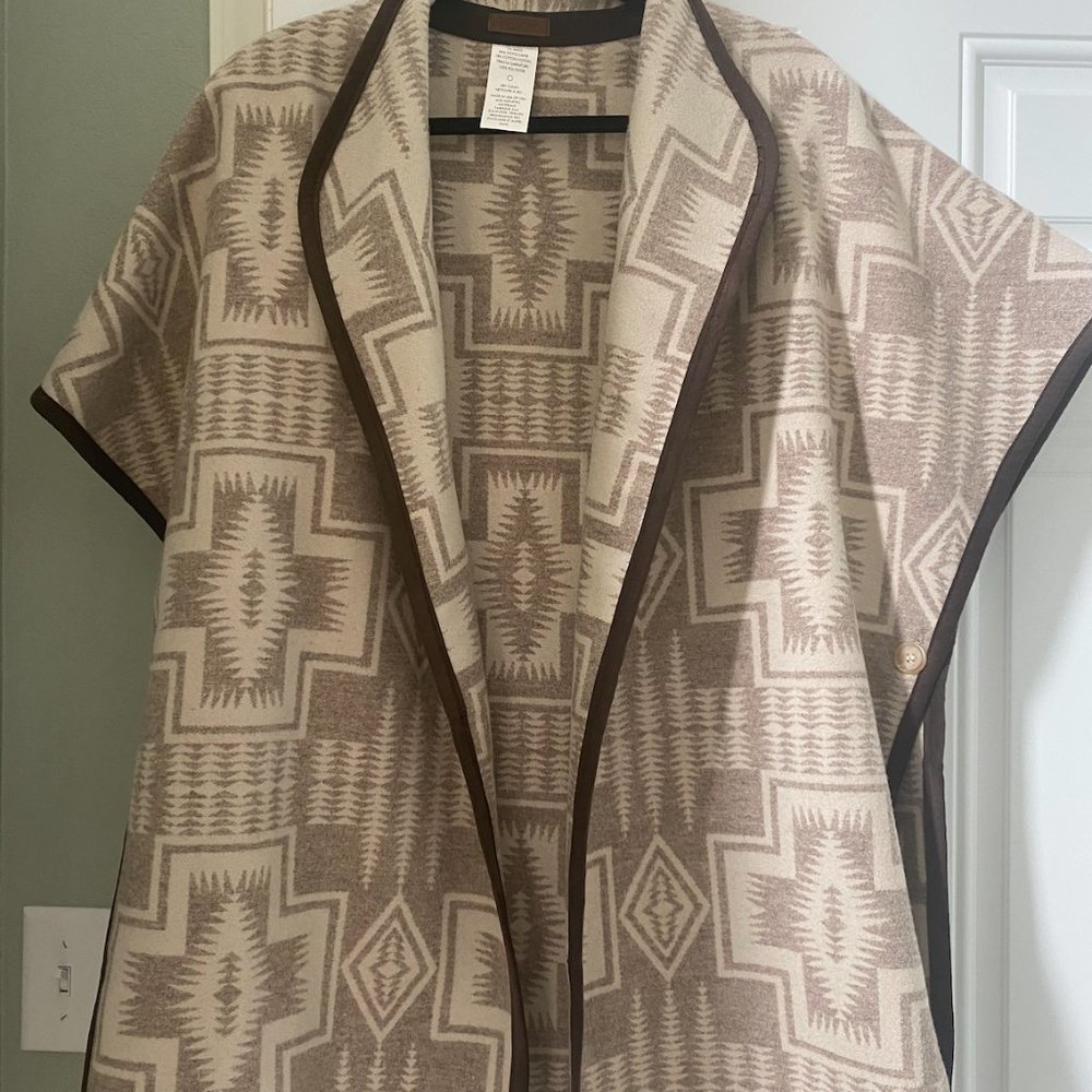 Pendleton: Leather trimmed wool cape. New